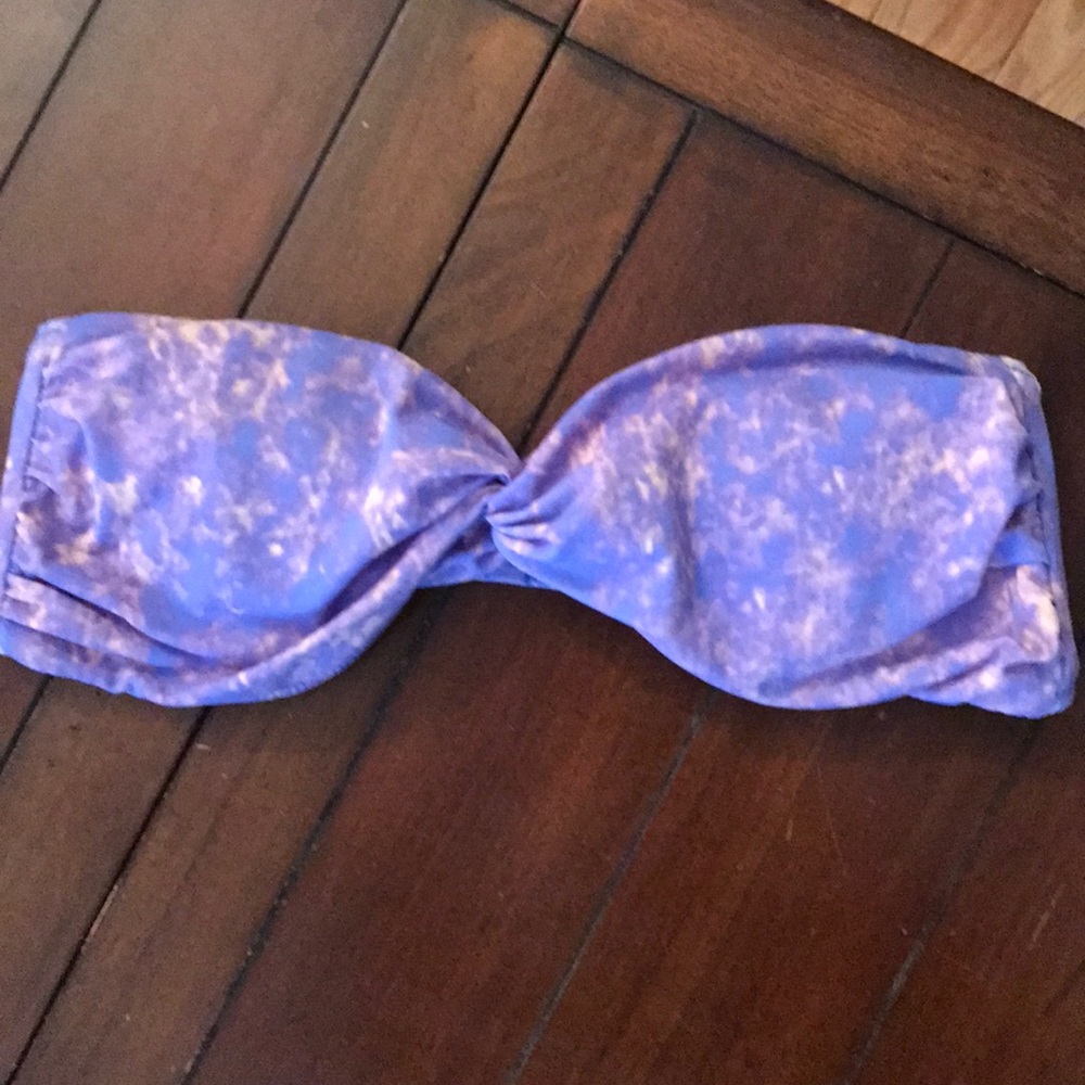 Victoria secret bandeau top with strap if needed.